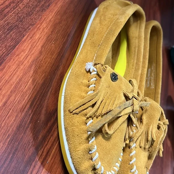 Minnetonka shoes - Picture 5 of 5